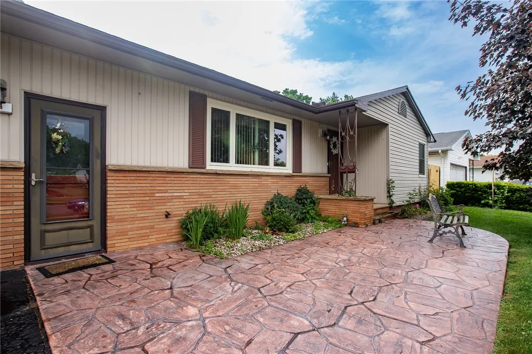 74 Tarwood Drive, Gates, New York 14606, Gates, New York 14606, 2 Bedrooms Bedrooms, 5 Rooms Rooms,1 BathroomBathrooms,Residential,For Sale,74 Tarwood Drive, Gates, New York 14606,0,R1689536
