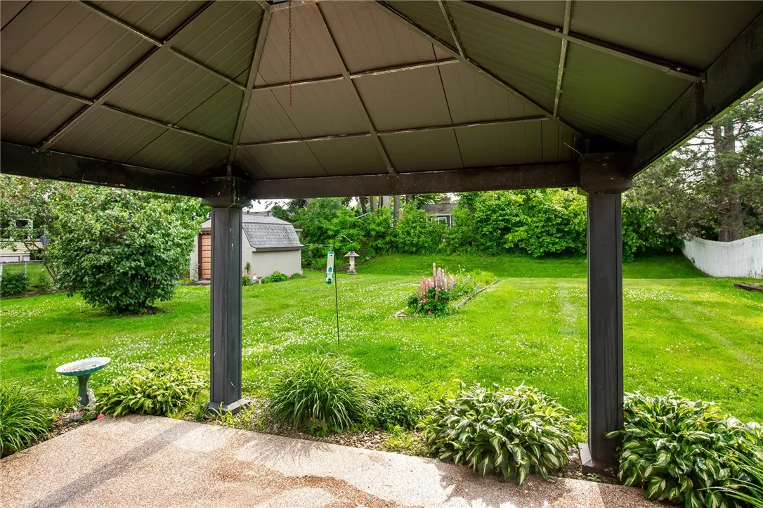 74 Tarwood Drive, Gates, New York 14606, Gates, New York 14606, 2 Bedrooms Bedrooms, 5 Rooms Rooms,1 BathroomBathrooms,Residential,For Sale,74 Tarwood Drive, Gates, New York 14606,0,R1689536