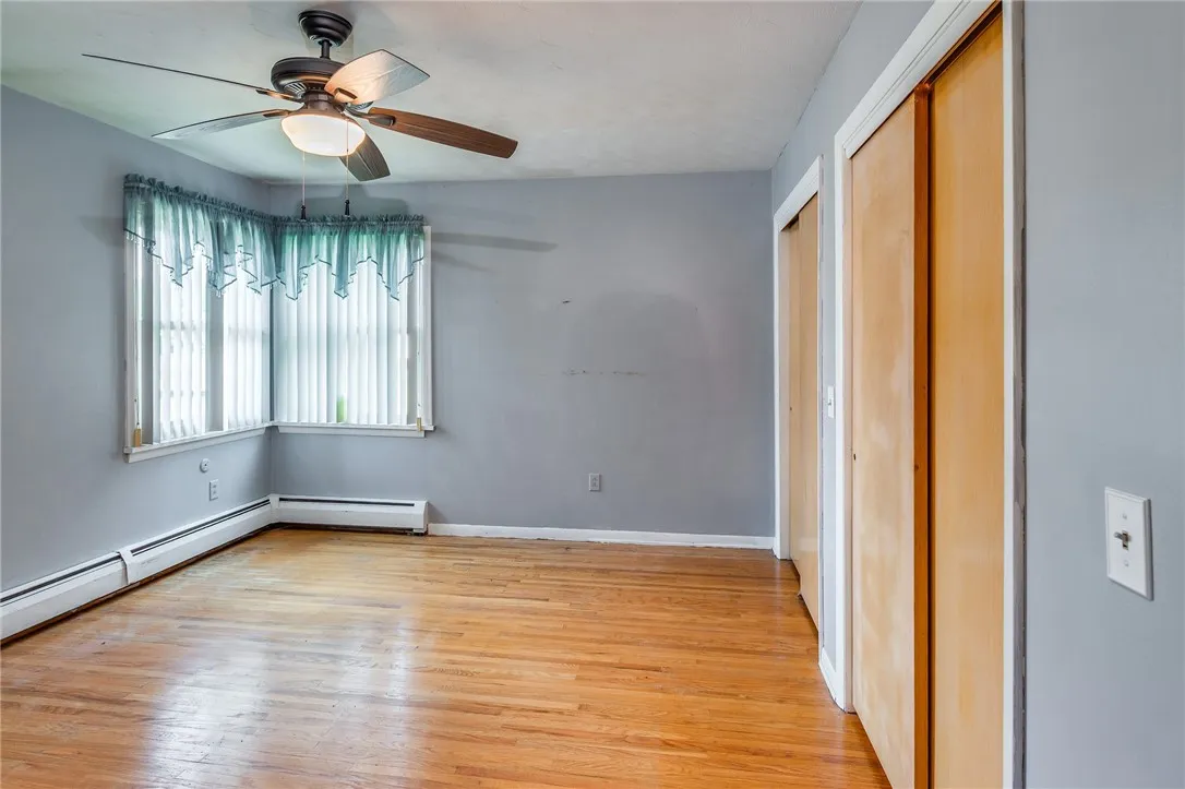74 Tarwood Drive, Gates, New York 14606, Gates, New York 14606, 2 Bedrooms Bedrooms, 5 Rooms Rooms,1 BathroomBathrooms,Residential,For Sale,74 Tarwood Drive, Gates, New York 14606,0,R1689536