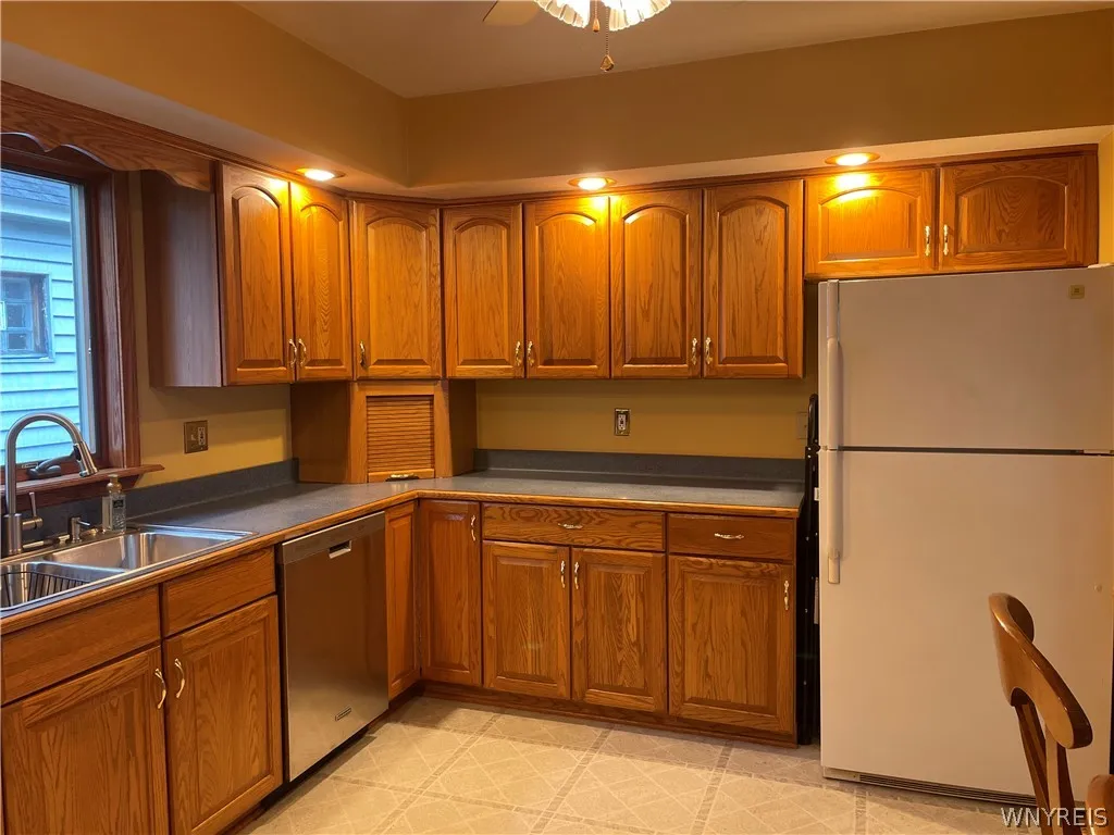 259 Eden Street, Buffalo, New York 14220, Buffalo, New York 14220, 4 Bedrooms Bedrooms, 7 Rooms Rooms,1 BathroomBathrooms,Residential,For Sale,259 Eden Street, Buffalo, New York 14220,0,B1689795