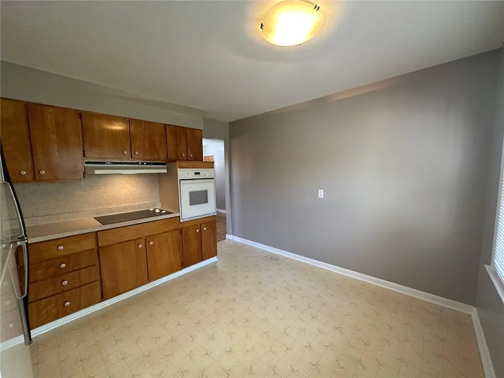 273 West Avenue, Sweden, New York 14420, Sweden, New York 14420, 3 Bedrooms Bedrooms, 5 Rooms Rooms,2 BathroomsBathrooms,Residential Lease,For Rent,273 West Avenue, Sweden, New York 14420,0,R1689199