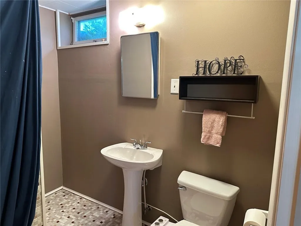 273 West Avenue, Sweden, New York 14420, Sweden, New York 14420, 3 Bedrooms Bedrooms, 5 Rooms Rooms,2 BathroomsBathrooms,Residential Lease,For Rent,273 West Avenue, Sweden, New York 14420,0,R1689199