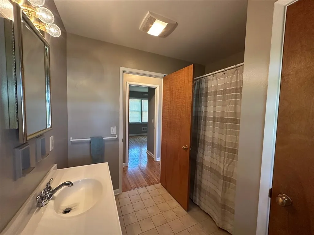 273 West Avenue, Sweden, New York 14420, Sweden, New York 14420, 3 Bedrooms Bedrooms, 5 Rooms Rooms,2 BathroomsBathrooms,Residential Lease,For Rent,273 West Avenue, Sweden, New York 14420,0,R1689199