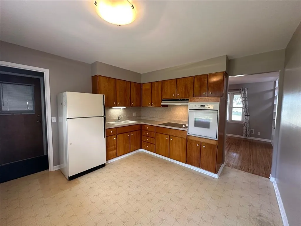 273 West Avenue, Sweden, New York 14420, Sweden, New York 14420, 3 Bedrooms Bedrooms, 5 Rooms Rooms,2 BathroomsBathrooms,Residential Lease,For Rent,273 West Avenue, Sweden, New York 14420,0,R1689199