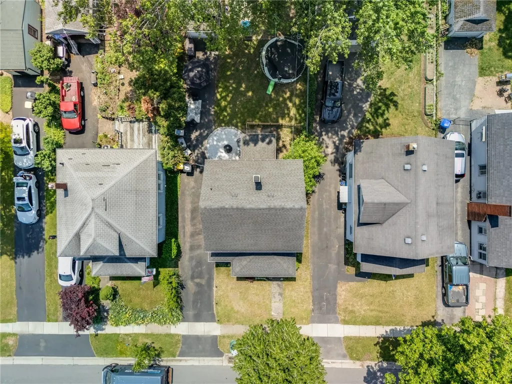 199 Haviland Park, Greece, New York 14616, Greece, New York 14616, 3 Bedrooms Bedrooms, 7 Rooms Rooms,1 BathroomBathrooms,Residential,For Sale,199 Haviland Park, Greece, New York 14616,0,R1689620