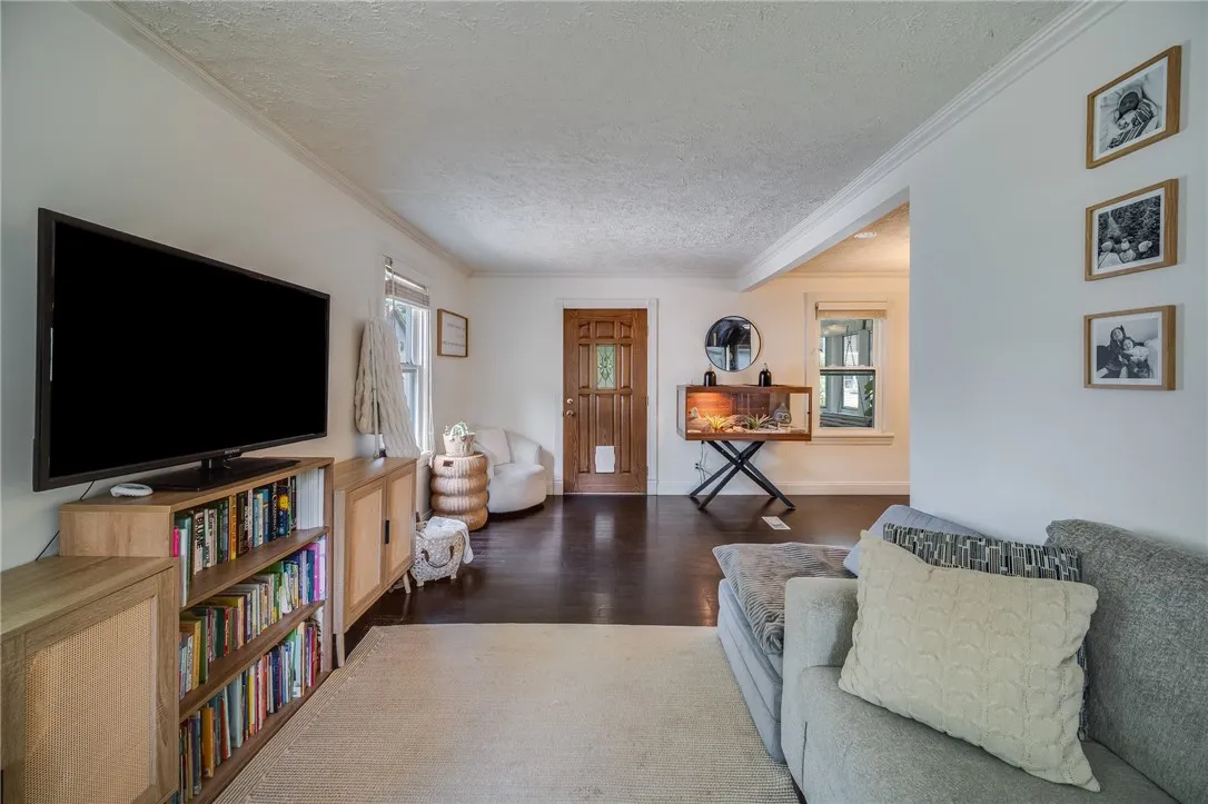199 Haviland Park, Greece, New York 14616, Greece, New York 14616, 3 Bedrooms Bedrooms, 7 Rooms Rooms,1 BathroomBathrooms,Residential,For Sale,199 Haviland Park, Greece, New York 14616,0,R1689620