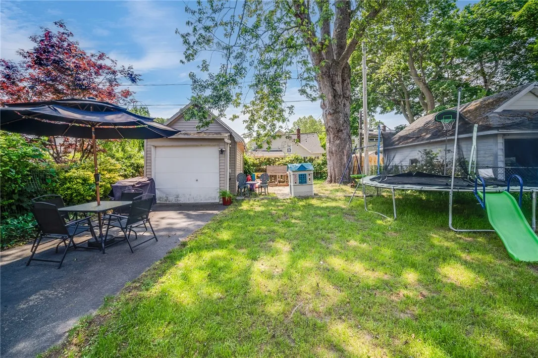 199 Haviland Park, Greece, New York 14616, Greece, New York 14616, 3 Bedrooms Bedrooms, 7 Rooms Rooms,1 BathroomBathrooms,Residential,For Sale,199 Haviland Park, Greece, New York 14616,0,R1689620