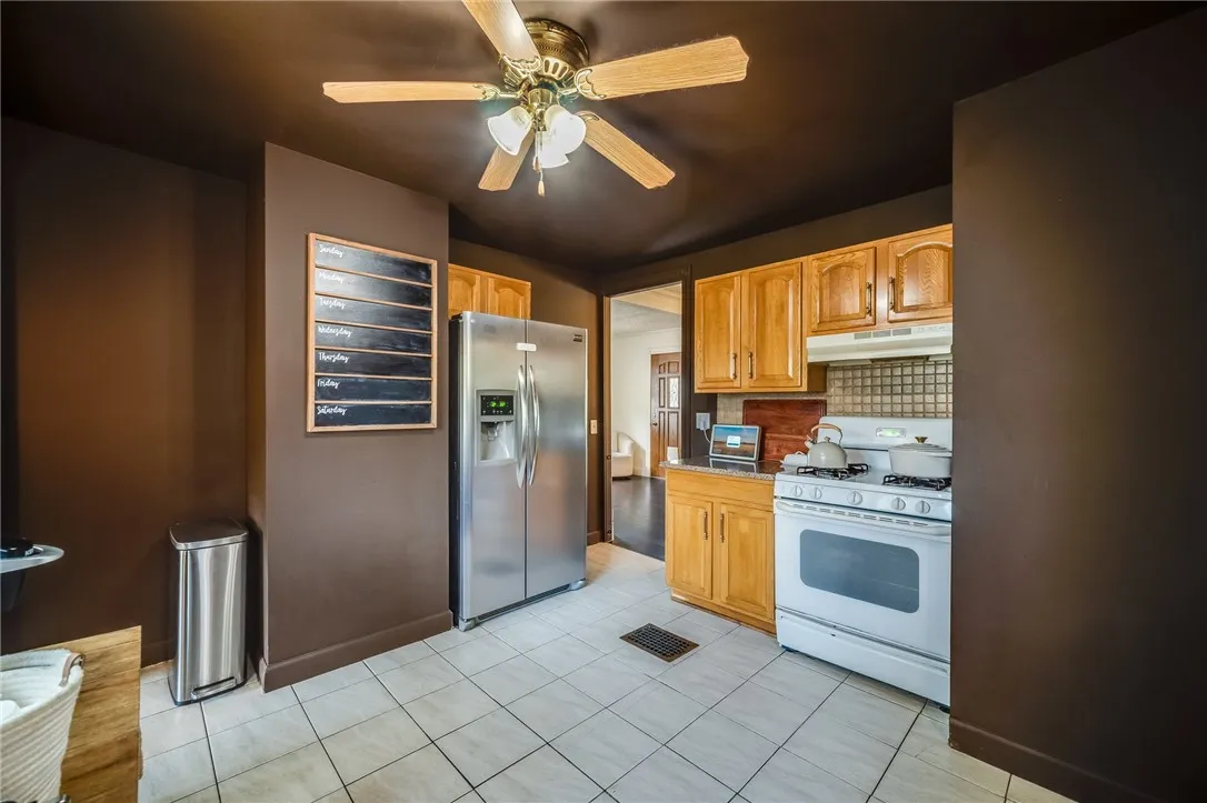 199 Haviland Park, Greece, New York 14616, Greece, New York 14616, 3 Bedrooms Bedrooms, 7 Rooms Rooms,1 BathroomBathrooms,Residential,For Sale,199 Haviland Park, Greece, New York 14616,0,R1689620