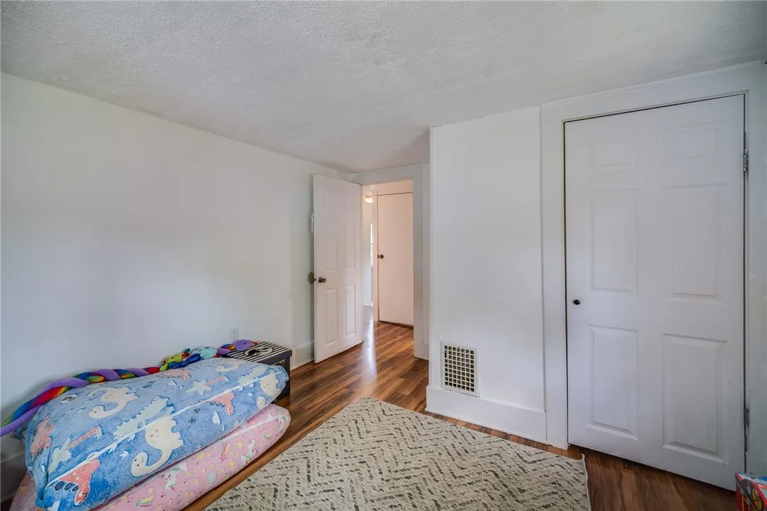 199 Haviland Park, Greece, New York 14616, Greece, New York 14616, 3 Bedrooms Bedrooms, 7 Rooms Rooms,1 BathroomBathrooms,Residential,For Sale,199 Haviland Park, Greece, New York 14616,0,R1689620