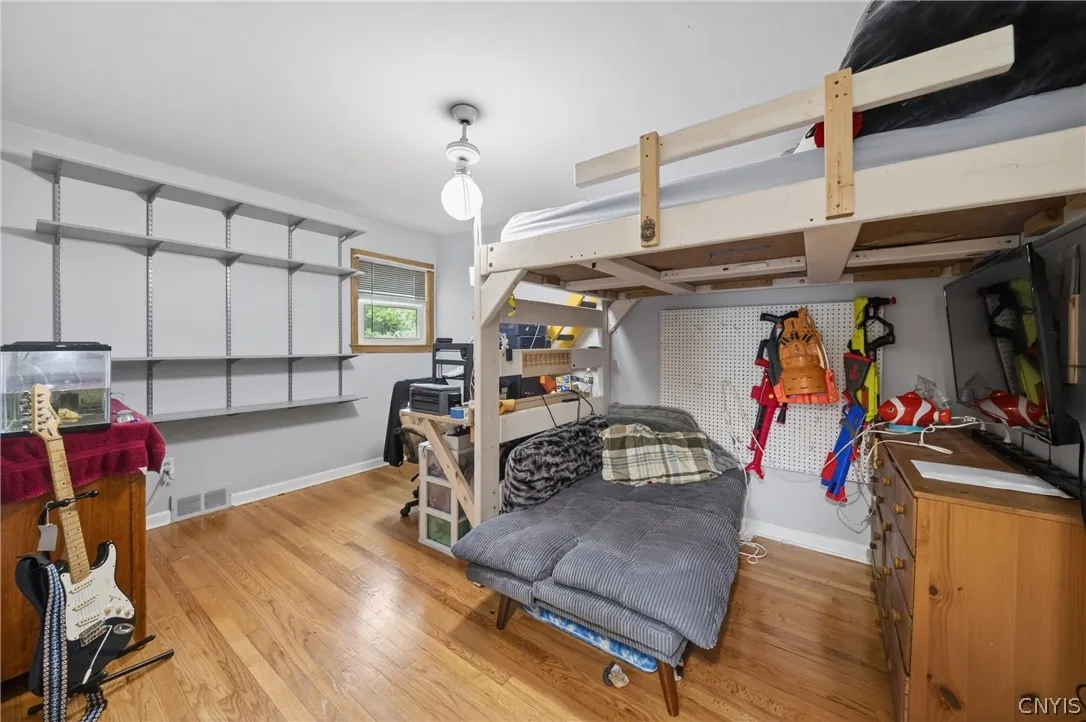 7151 Collamer Road, Manlius, New York 13057, Manlius, New York 13057, 4 Bedrooms Bedrooms, 8 Rooms Rooms,1 BathroomBathrooms,Residential,For Sale,7151 Collamer Road, Manlius, New York 13057,0,S1689070