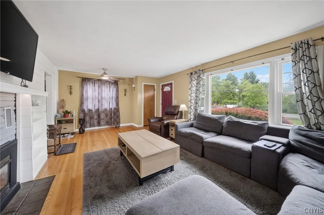 7151 Collamer Road, Manlius, New York 13057, Manlius, New York 13057, 4 Bedrooms Bedrooms, 8 Rooms Rooms,1 BathroomBathrooms,Residential,For Sale,7151 Collamer Road, Manlius, New York 13057,0,S1689070