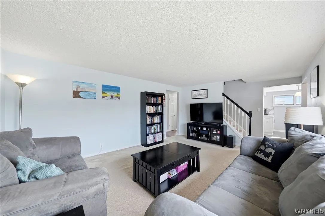Wall to Wall carpeting