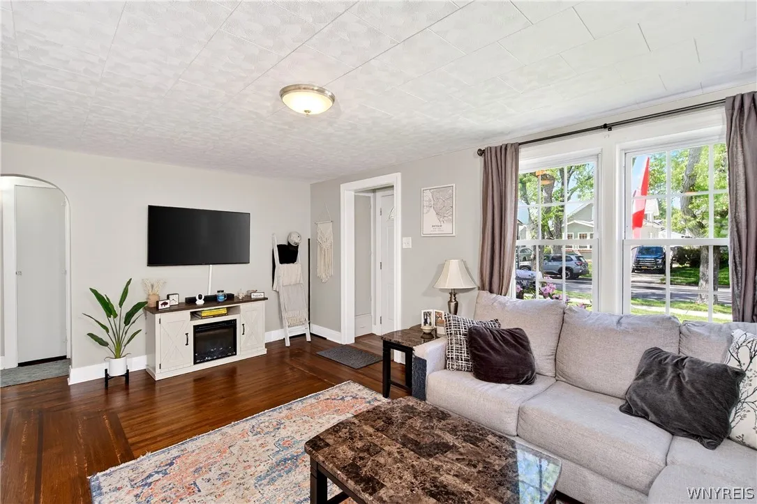 14 Fowler Avenue, Tonawanda, New York 14217, Tonawanda, New York 14217, 2 Bedrooms Bedrooms, 4 Rooms Rooms,1 BathroomBathrooms,Residential,For Sale,14 Fowler Avenue, Tonawanda, New York 14217,0,B1689870