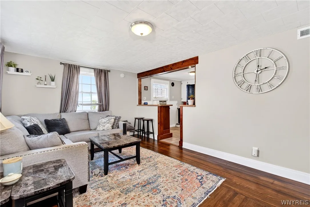 14 Fowler Avenue, Tonawanda, New York 14217, Tonawanda, New York 14217, 2 Bedrooms Bedrooms, 4 Rooms Rooms,1 BathroomBathrooms,Residential,For Sale,14 Fowler Avenue, Tonawanda, New York 14217,0,B1689870