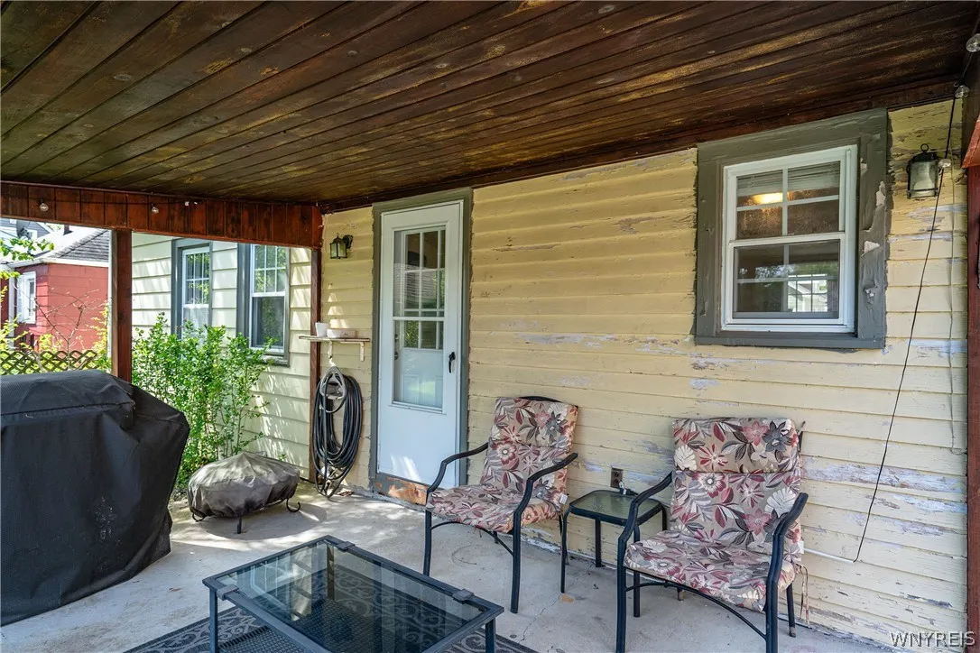 14 Fowler Avenue, Tonawanda, New York 14217, Tonawanda, New York 14217, 2 Bedrooms Bedrooms, 4 Rooms Rooms,1 BathroomBathrooms,Residential,For Sale,14 Fowler Avenue, Tonawanda, New York 14217,0,B1689870