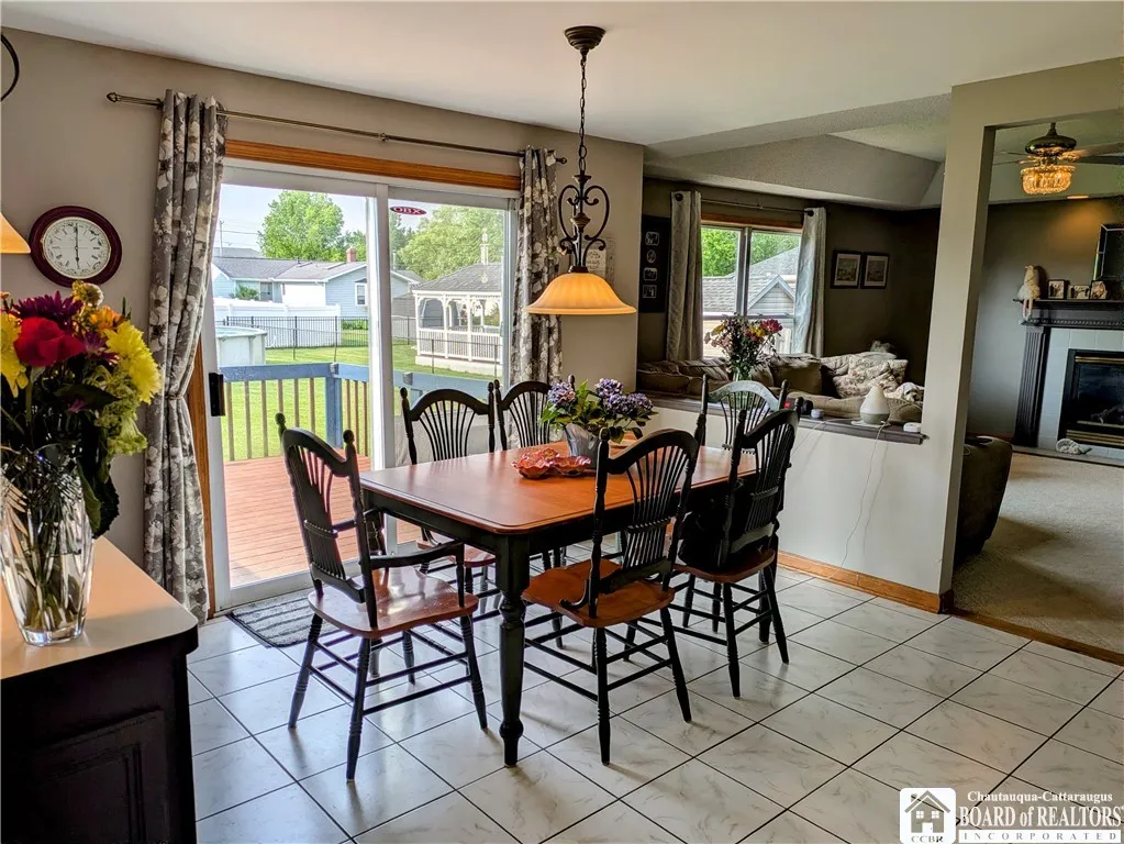 109 Sandpiper Lane, Grand Island, New York 14072, Grand Island, New York 14072, 5 Bedrooms Bedrooms, 9 Rooms Rooms,2 BathroomsBathrooms,Residential,For Sale,109 Sandpiper Lane, Grand Island, New York 14072,0,R1690146