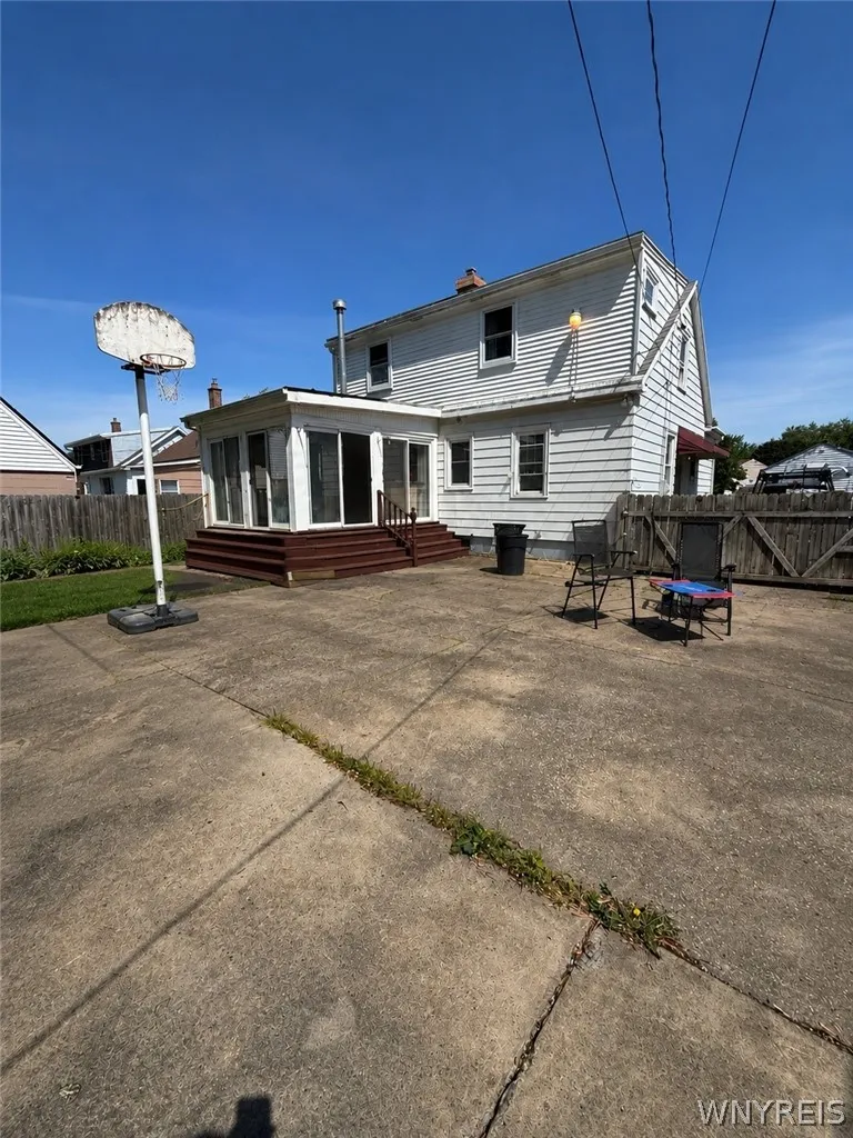 751 Moore Avenue, Tonawanda, New York 14223, Tonawanda, New York 14223, 4 Bedroom Bedrooms, 8 Room Rooms,1 BathroomBathrooms,Residential,Closed,751 Moore Avenue, Tonawanda, New York 14223,0,B1690061