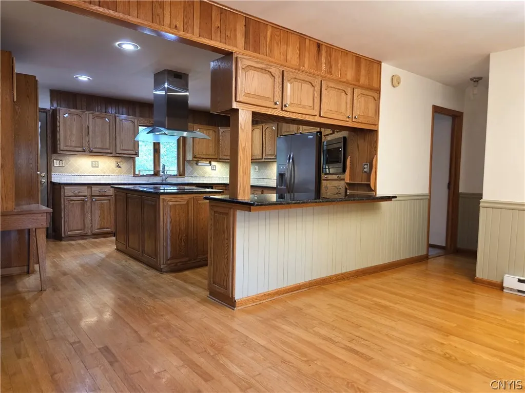 tons of counter space