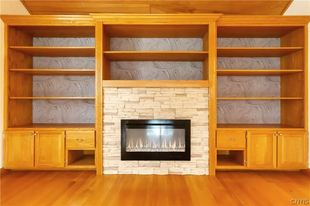 and built in book shelves