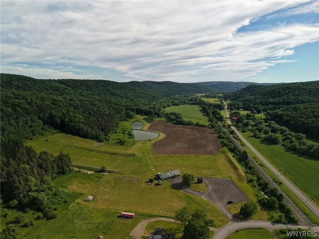 Shows nearby part of Holiday Valley tubing Co