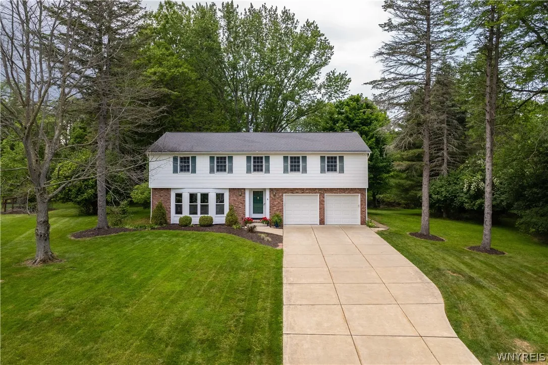 6 Stonehenge Court, Orchard Park, New York 14127, Orchard Park, New York 14127, 4 Bedrooms Bedrooms, 9 Rooms Rooms,2 BathroomsBathrooms,Residential,For Sale,6 Stonehenge Court, Orchard Park, New York 14127,0,B1690101