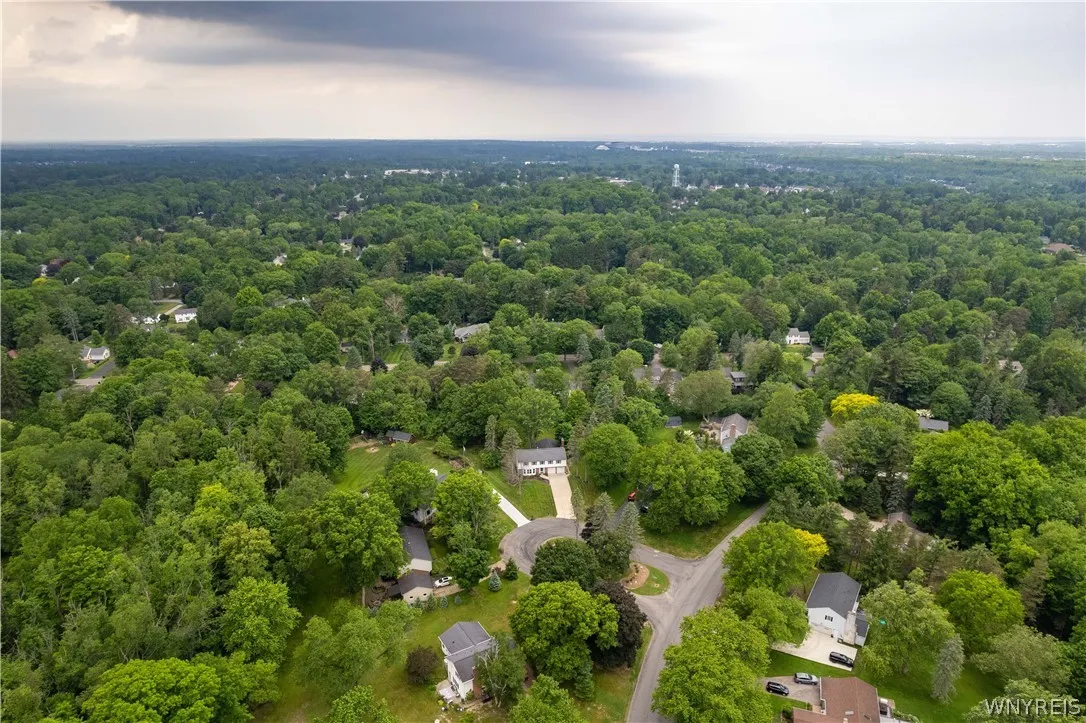 6 Stonehenge Court, Orchard Park, New York 14127, Orchard Park, New York 14127, 4 Bedrooms Bedrooms, 9 Rooms Rooms,2 BathroomsBathrooms,Residential,For Sale,6 Stonehenge Court, Orchard Park, New York 14127,0,B1690101