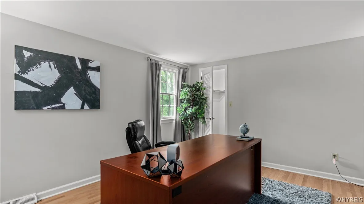 6 Stonehenge Court, Orchard Park, New York 14127, Orchard Park, New York 14127, 4 Bedrooms Bedrooms, 9 Rooms Rooms,2 BathroomsBathrooms,Residential,For Sale,6 Stonehenge Court, Orchard Park, New York 14127,0,B1690101