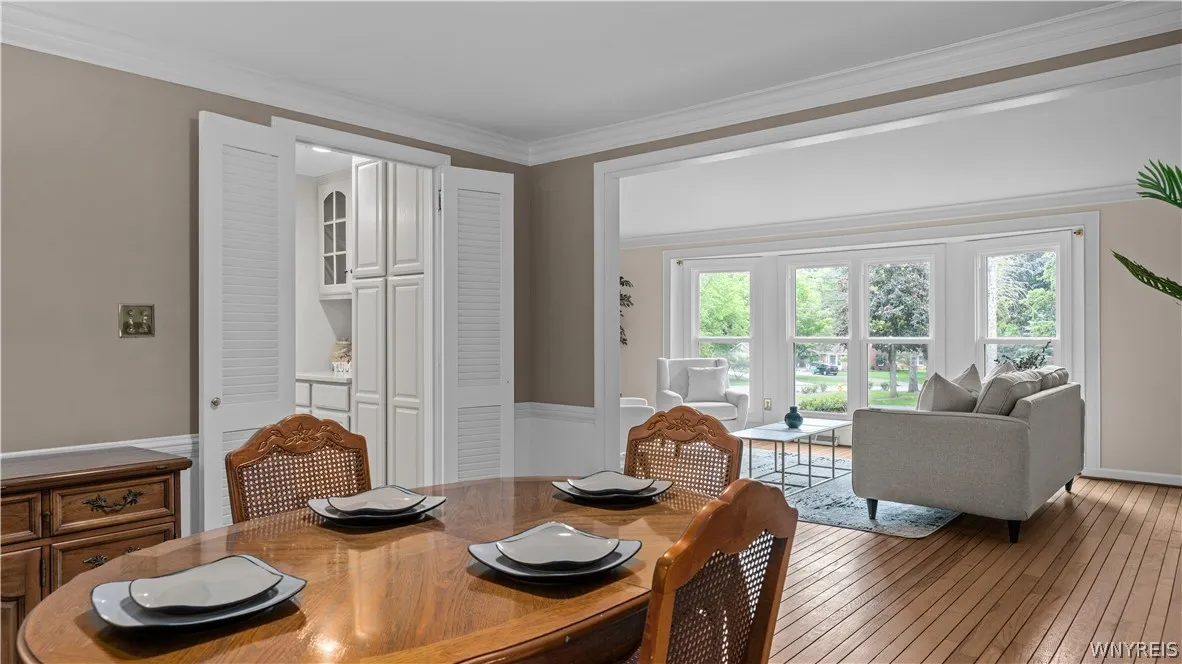 6 Stonehenge Court, Orchard Park, New York 14127, Orchard Park, New York 14127, 4 Bedrooms Bedrooms, 9 Rooms Rooms,2 BathroomsBathrooms,Residential,For Sale,6 Stonehenge Court, Orchard Park, New York 14127,0,B1690101