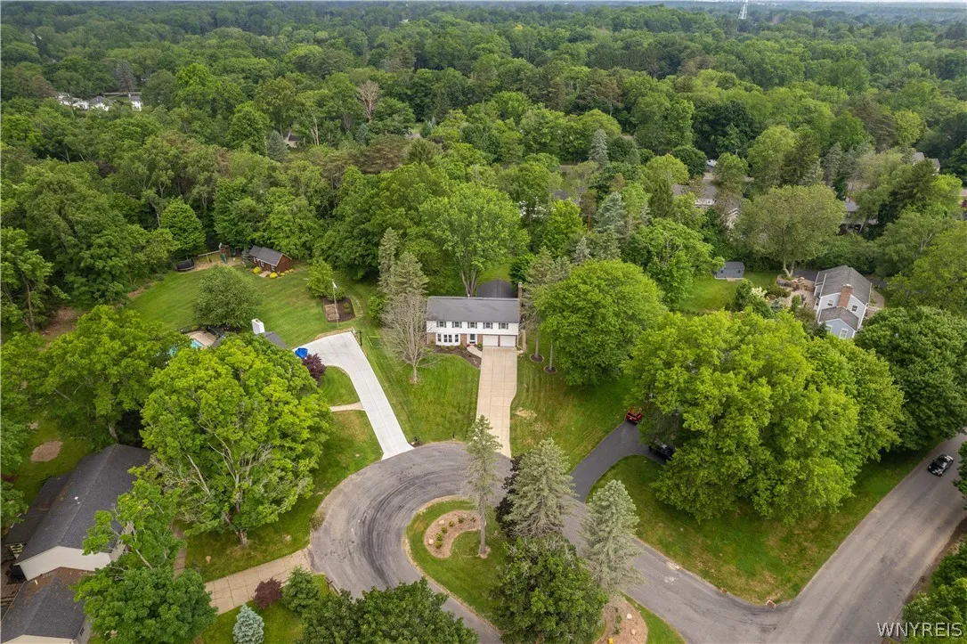 6 Stonehenge Court, Orchard Park, New York 14127, Orchard Park, New York 14127, 4 Bedrooms Bedrooms, 9 Rooms Rooms,2 BathroomsBathrooms,Residential,For Sale,6 Stonehenge Court, Orchard Park, New York 14127,0,B1690101