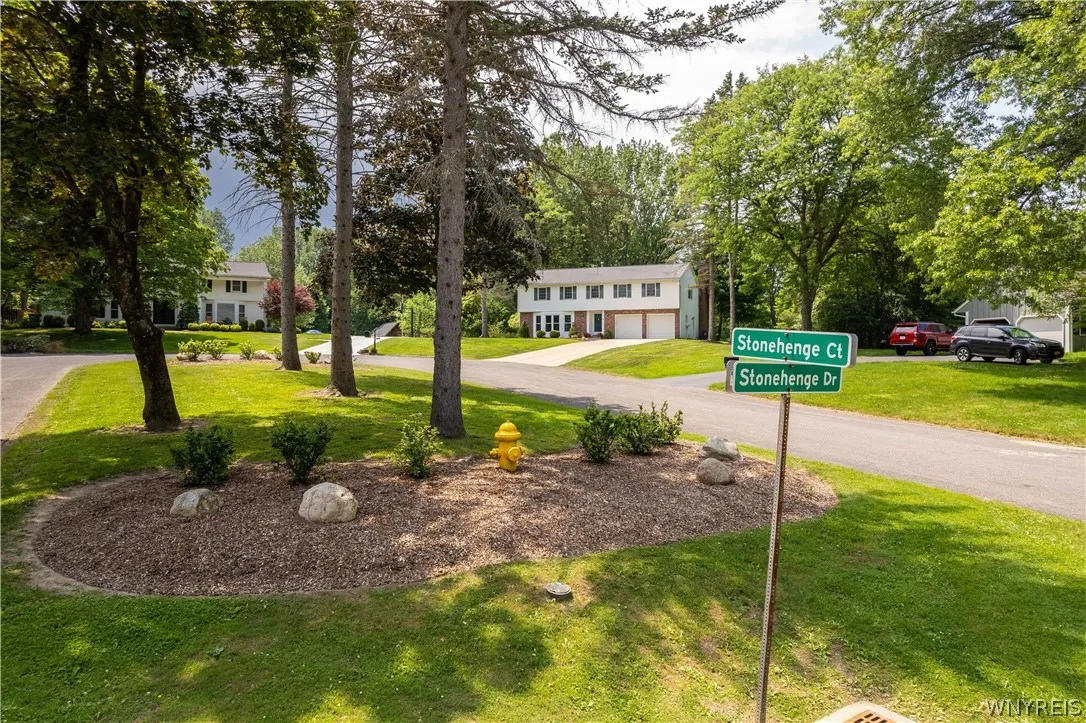 6 Stonehenge Court, Orchard Park, New York 14127, Orchard Park, New York 14127, 4 Bedrooms Bedrooms, 9 Rooms Rooms,2 BathroomsBathrooms,Residential,For Sale,6 Stonehenge Court, Orchard Park, New York 14127,0,B1690101