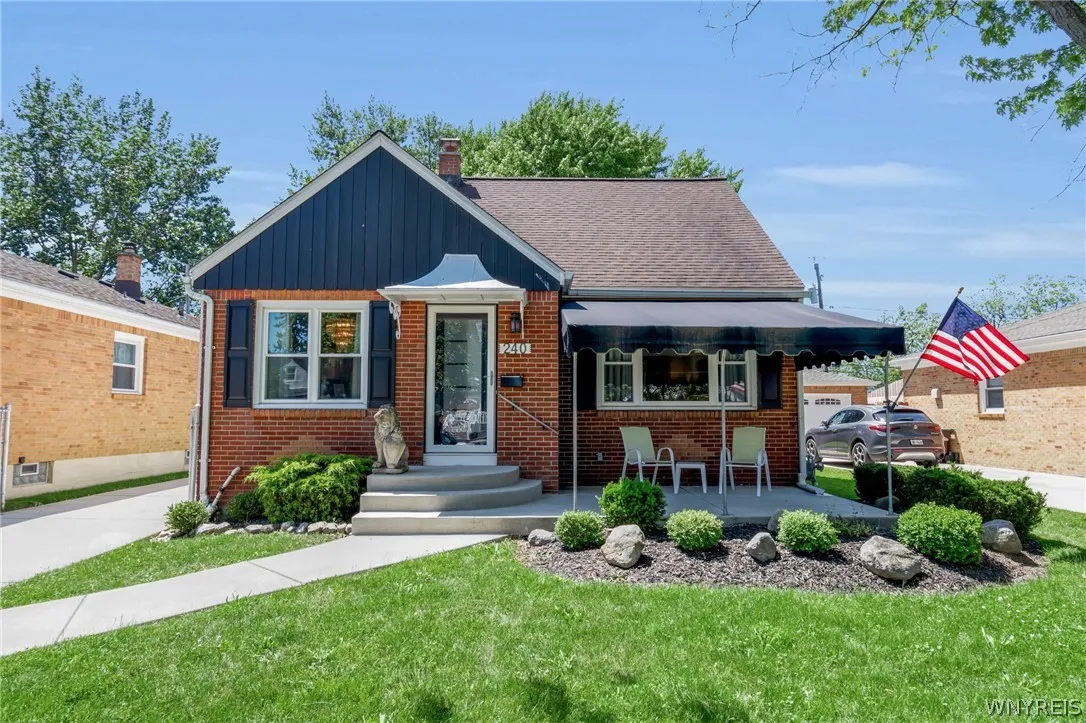 240 Edgewood Avenue, Tonawanda, New York 14223, Tonawanda, New York 14223, 4 Bedrooms Bedrooms, 8 Rooms Rooms,2 BathroomsBathrooms,Residential,For Sale,240 Edgewood Avenue, Tonawanda, New York 14223,0,B1690555