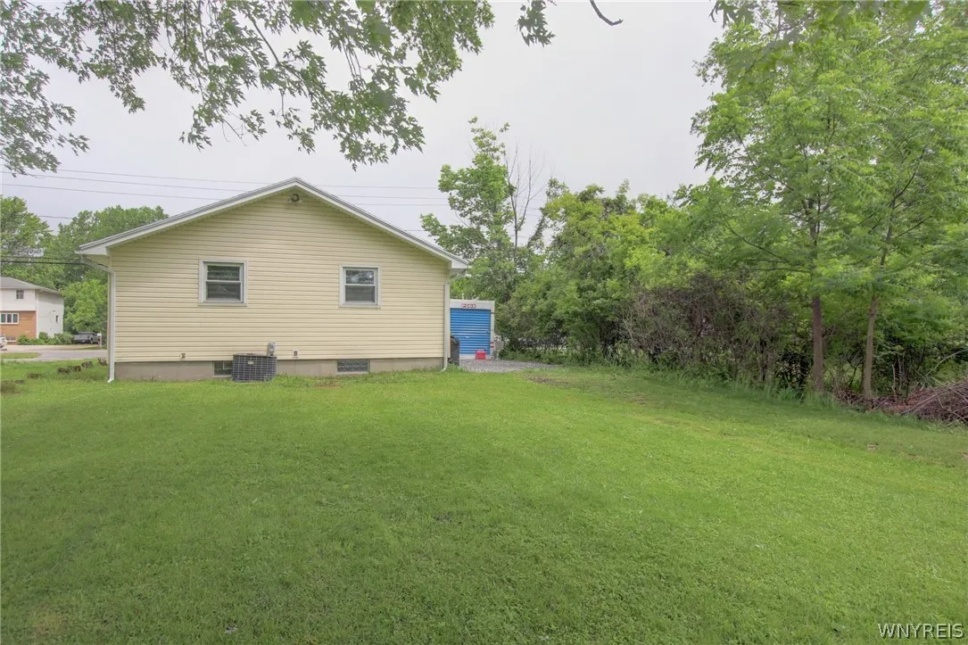 5365 Lake Avenue, Orchard Park, New York 14127, Orchard Park, New York 14127, 3 Bedrooms Bedrooms, 7 Rooms Rooms,1 BathroomBathrooms,Residential,For Sale,5365 Lake Avenue, Orchard Park, New York 14127,0,B1690182