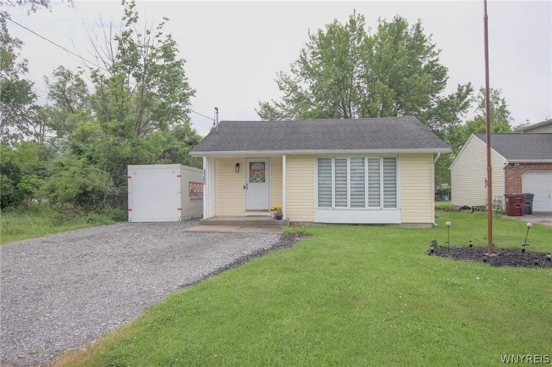 5365 Lake Avenue, Orchard Park, New York 14127, Orchard Park, New York 14127, 3 Bedrooms Bedrooms, 7 Rooms Rooms,1 BathroomBathrooms,Residential,For Sale,5365 Lake Avenue, Orchard Park, New York 14127,0,B1690182