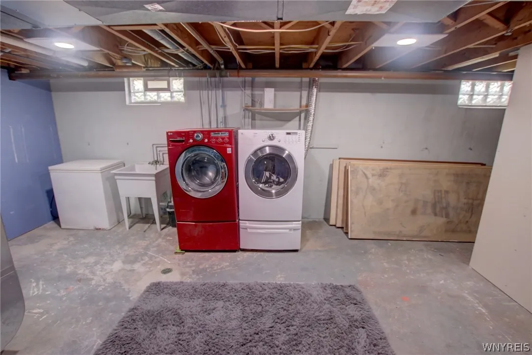 5365 Lake Avenue, Orchard Park, New York 14127, Orchard Park, New York 14127, 3 Bedrooms Bedrooms, 7 Rooms Rooms,1 BathroomBathrooms,Residential,For Sale,5365 Lake Avenue, Orchard Park, New York 14127,0,B1690182