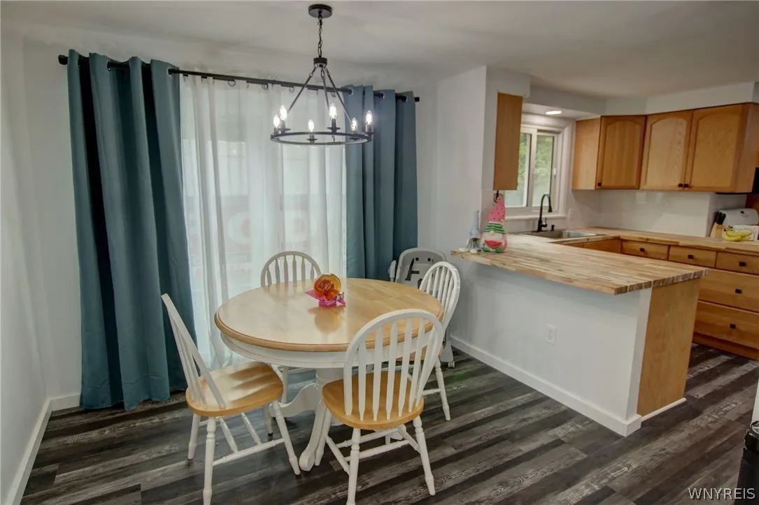 5365 Lake Avenue, Orchard Park, New York 14127, Orchard Park, New York 14127, 3 Bedrooms Bedrooms, 7 Rooms Rooms,1 BathroomBathrooms,Residential,For Sale,5365 Lake Avenue, Orchard Park, New York 14127,0,B1690182