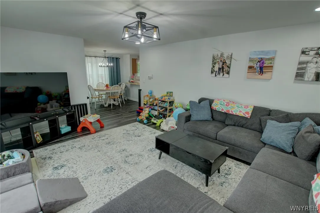 5365 Lake Avenue, Orchard Park, New York 14127, Orchard Park, New York 14127, 3 Bedrooms Bedrooms, 7 Rooms Rooms,1 BathroomBathrooms,Residential,For Sale,5365 Lake Avenue, Orchard Park, New York 14127,0,B1690182