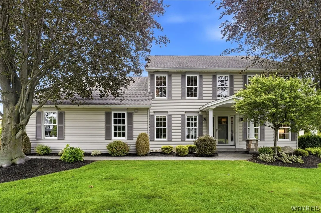 72 Burbank Drive, Orchard Park, New York 14127, Orchard Park, New York 14127, 4 Bedrooms Bedrooms, 13 Rooms Rooms,2 BathroomsBathrooms,Residential,For Sale,72 Burbank Drive, Orchard Park, New York 14127,0,B1690353