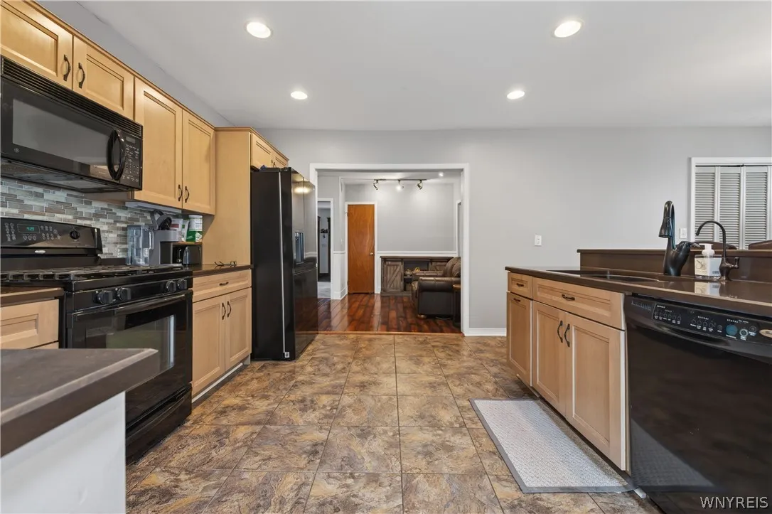 785 Crescent Avenue, Buffalo, New York 14216, Buffalo, New York 14216, 4 Bedrooms Bedrooms, 13 Rooms Rooms,3 BathroomsBathrooms,Residential,For Sale,785 Crescent Avenue, Buffalo, New York 14216,0,B1690594