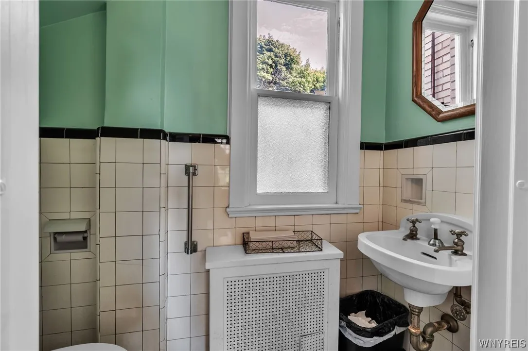 2740 Main Street, Buffalo, New York 14214, Buffalo, New York 14214, 3 Bedrooms Bedrooms, 16 Rooms Rooms,2 BathroomsBathrooms,Residential,For Sale,2740 Main Street, Buffalo, New York 14214,0,B1689229