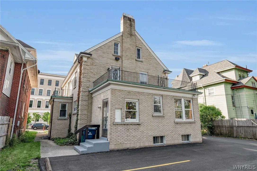 2740 Main Street, Buffalo, New York 14214, Buffalo, New York 14214, 3 Bedrooms Bedrooms, 16 Rooms Rooms,2 BathroomsBathrooms,Residential,For Sale,2740 Main Street, Buffalo, New York 14214,0,B1689229