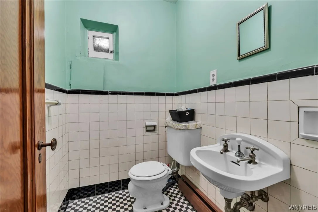 2740 Main Street, Buffalo, New York 14214, Buffalo, New York 14214, 3 Bedrooms Bedrooms, 16 Rooms Rooms,2 BathroomsBathrooms,Residential,For Sale,2740 Main Street, Buffalo, New York 14214,0,B1689229
