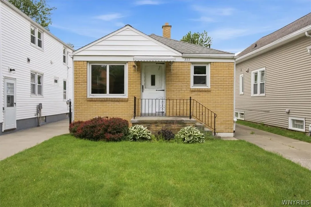 222 Englewood Avenue, Buffalo, New York 14214, Buffalo, New York 14214, 2 Bedroom Bedrooms, 6 Room Rooms,1 BathroomBathrooms,Residential,Closed,222 Englewood Avenue, Buffalo, New York 14214,0,B1688022