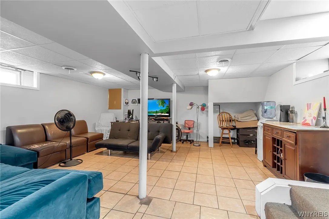 44 West Winspear Avenue S, Buffalo, New York 14214, Buffalo, New York 14214, 6 Bedrooms Bedrooms, 12 Rooms Rooms,3 BathroomsBathrooms,Residential,For Sale,44 West Winspear Avenue S, Buffalo, New York 14214,0,B1685015