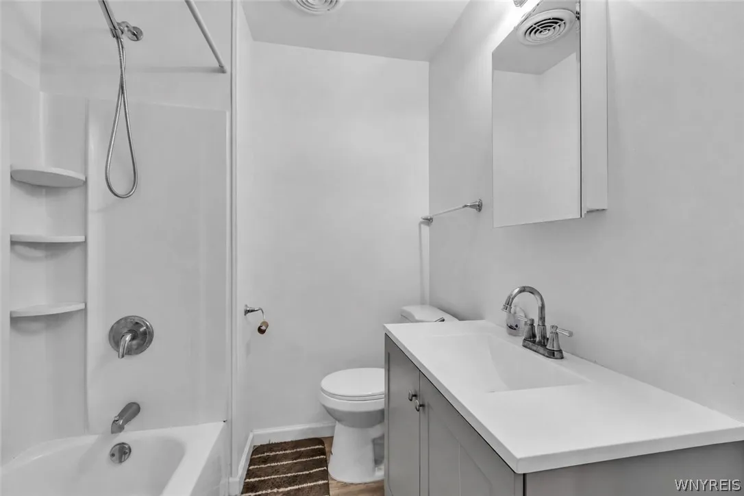 44 West Winspear Avenue S, Buffalo, New York 14214, Buffalo, New York 14214, 6 Bedrooms Bedrooms, 12 Rooms Rooms,3 BathroomsBathrooms,Residential,For Sale,44 West Winspear Avenue S, Buffalo, New York 14214,0,B1685015
