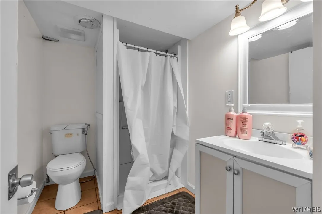 44 West Winspear Avenue S, Buffalo, New York 14214, Buffalo, New York 14214, 6 Bedrooms Bedrooms, 12 Rooms Rooms,3 BathroomsBathrooms,Residential,For Sale,44 West Winspear Avenue S, Buffalo, New York 14214,0,B1685015