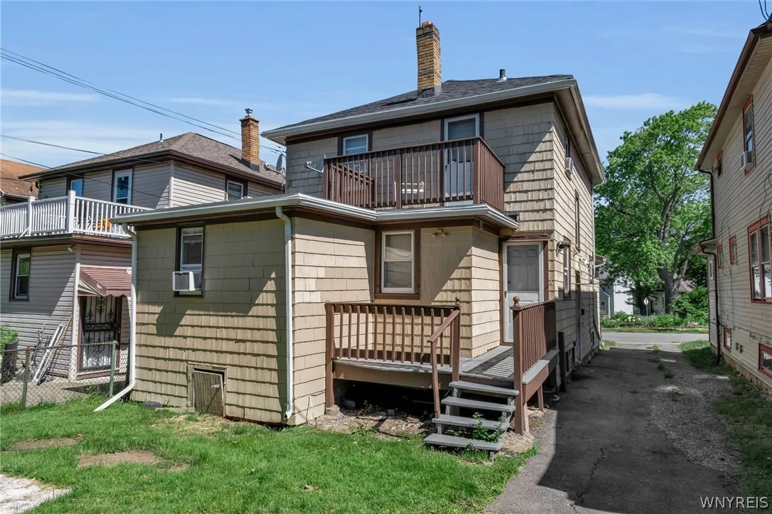 44 West Winspear Avenue S, Buffalo, New York 14214, Buffalo, New York 14214, 6 Bedrooms Bedrooms, 12 Rooms Rooms,3 BathroomsBathrooms,Residential,For Sale,44 West Winspear Avenue S, Buffalo, New York 14214,0,B1685015