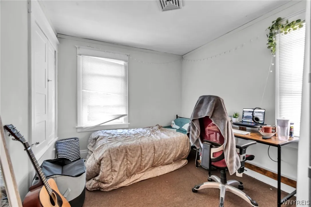 44 West Winspear Avenue S, Buffalo, New York 14214, Buffalo, New York 14214, 6 Bedrooms Bedrooms, 12 Rooms Rooms,3 BathroomsBathrooms,Residential,For Sale,44 West Winspear Avenue S, Buffalo, New York 14214,0,B1685015