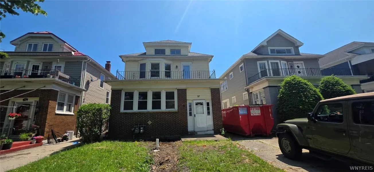 27 Crestwood Avenue, Buffalo, New York 14216, Buffalo, New York 14216, 6 Bedroom Bedrooms, ,2 BathroomBathrooms,Residential,Closed,27 Crestwood Avenue, Buffalo, New York 14216,0,B1691212