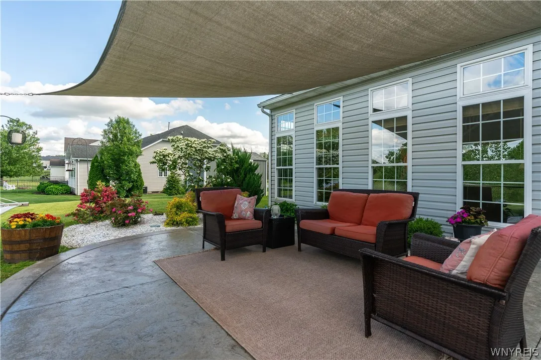 17 Graystone Lane, Orchard Park, New York 14127, Orchard Park, New York 14127, 4 Bedrooms Bedrooms, 12 Rooms Rooms,2 BathroomsBathrooms,Residential,For Sale,17 Graystone Lane, Orchard Park, New York 14127,0,B1691246