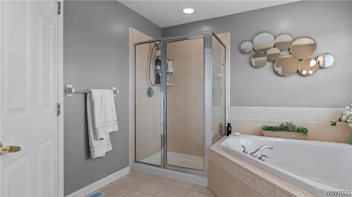 17 Graystone Lane, Orchard Park, New York 14127, Orchard Park, New York 14127, 4 Bedrooms Bedrooms, 12 Rooms Rooms,2 BathroomsBathrooms,Residential,For Sale,17 Graystone Lane, Orchard Park, New York 14127,0,B1691246